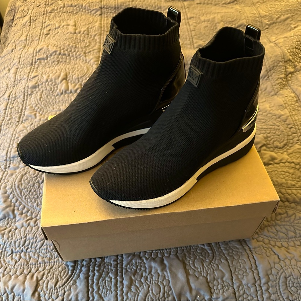Michael Kors Skylar Stretch Knit Sock Sneaker, Size 6.5